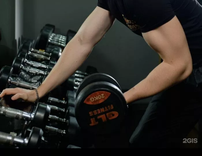 Спортивный клуб "Metrofitness"