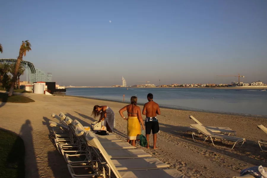 Пляж Меркато (Mercato Beach) в Дубаи: Пляж, Бесплатный Пляж, Малолюдный Пляж, Пляжные Кафе, Пляж для Семьи, Тихий Пляж, Песчаный Пляж, Вдали от Отелей, Рыбалка,