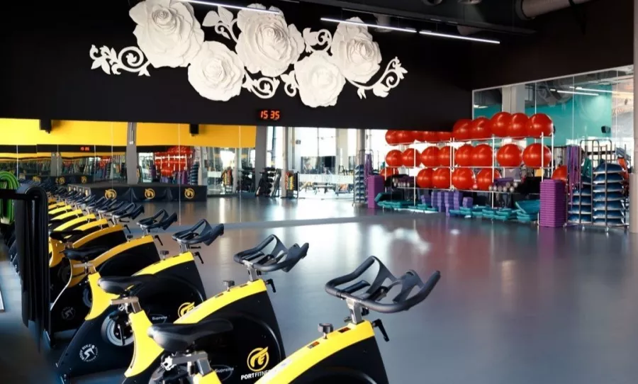 Фитнес клуб Port Fitness в Екатеринбурге: Фитнес , Развиваться, Тренер, Гибкость , Бассейн , Следить за здоровьем,