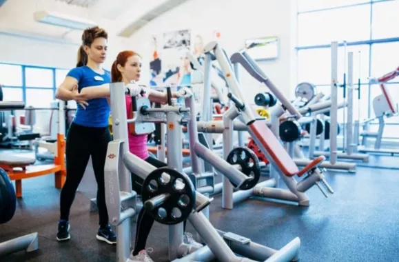Фитнес клуб "AversFit"