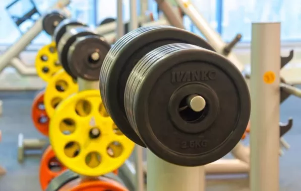 Фитнес клуб "AversFit"