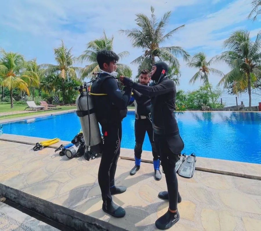 Центр Дайвинга Tulamben Scuba в Бали: Дайвинг, Акваланг, Инструкторы, Diving, Scuba doving, Instructors, Snorkeling , Сноркелинг,