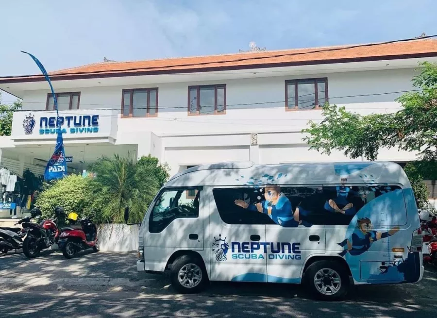 Центр Дайвинга Neptune Scuba в Бали: Дайвинг , Инструкторы, Сноркелинг, Акваланг, Divind, Scuba diving , Instructors, Snorkeling ,