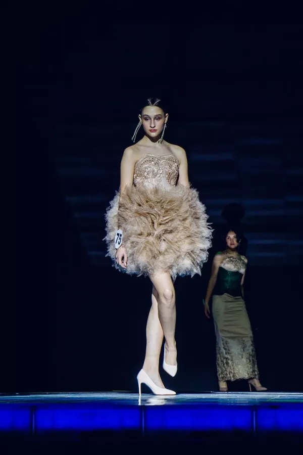 Модельное агентство Maxi Models на Щорса в Екатеринбурге: Модельное агентство, Фото, Фотограф, Фотосъемка, Фотосессия, Я красивая, Ямодель, Кастинг для моделей, Стать моделью, МодельноеагентствоЕкатеринбург,