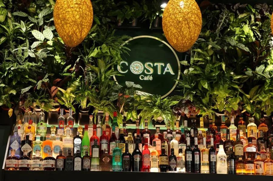 Кафе Costa в Ереване: Европейская кухня, Десерты, Завтраки, Алкоголь, Для особых случаев, Для свиданий, Веранда,