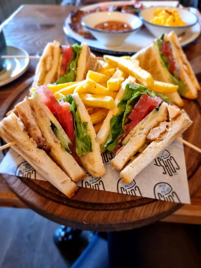 Кафе Costa в Ереване: Европейская кухня, Десерты, Завтраки, Алкоголь, Для особых случаев, Для свиданий, Веранда,