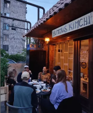 Кафе "Hummus Kimchi"