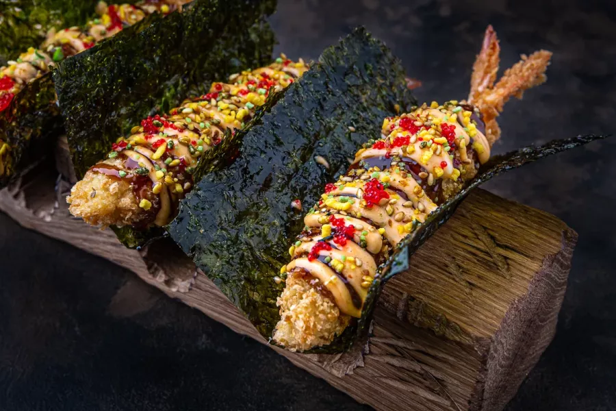 Ресторан Ramen Ten в Ереване: Азиатская кухня, Суши, Вок, Десерты, Коктейли , Доставка, Для свиданий, На каждый день, Встретиться с друзьями,