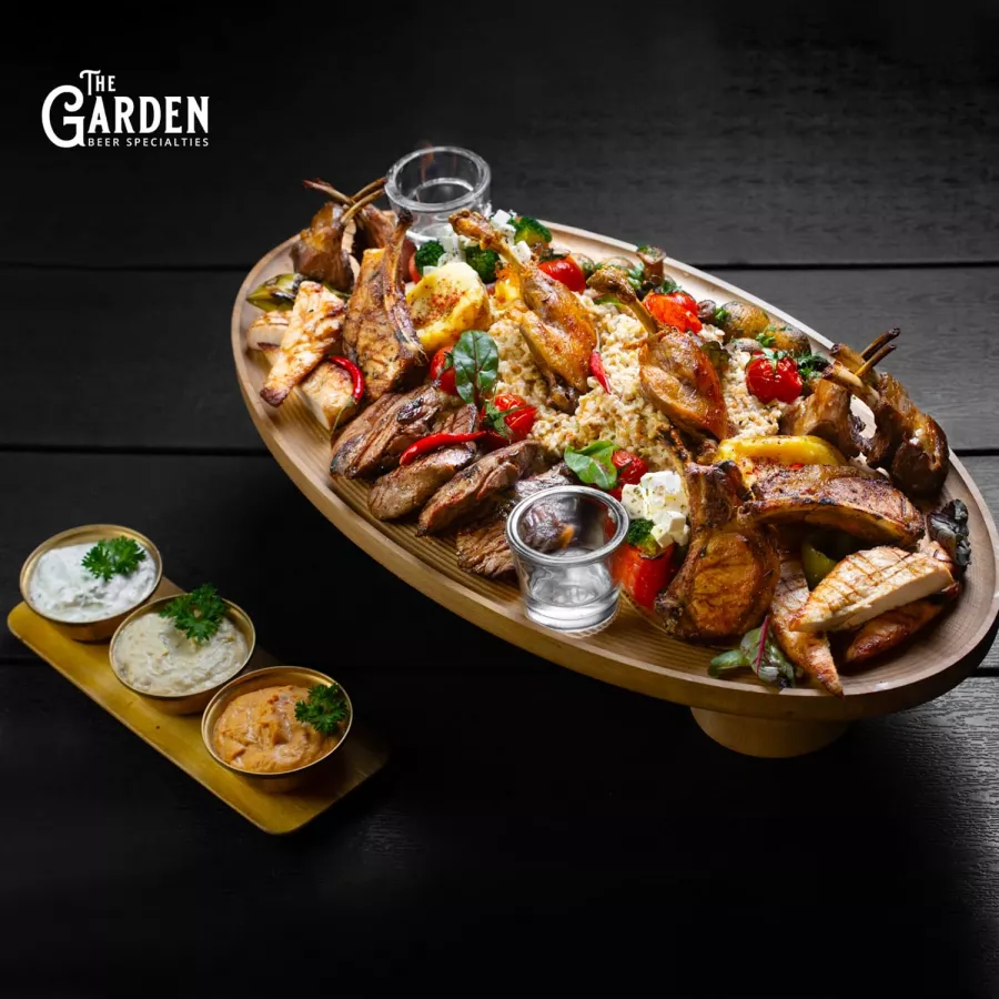 Гастробар The Garden в Ереване: Еда, Досуг, Пиво, Бургеры, Алкоголь, Морепродукты, Шашлык, Стейки, Веранда,