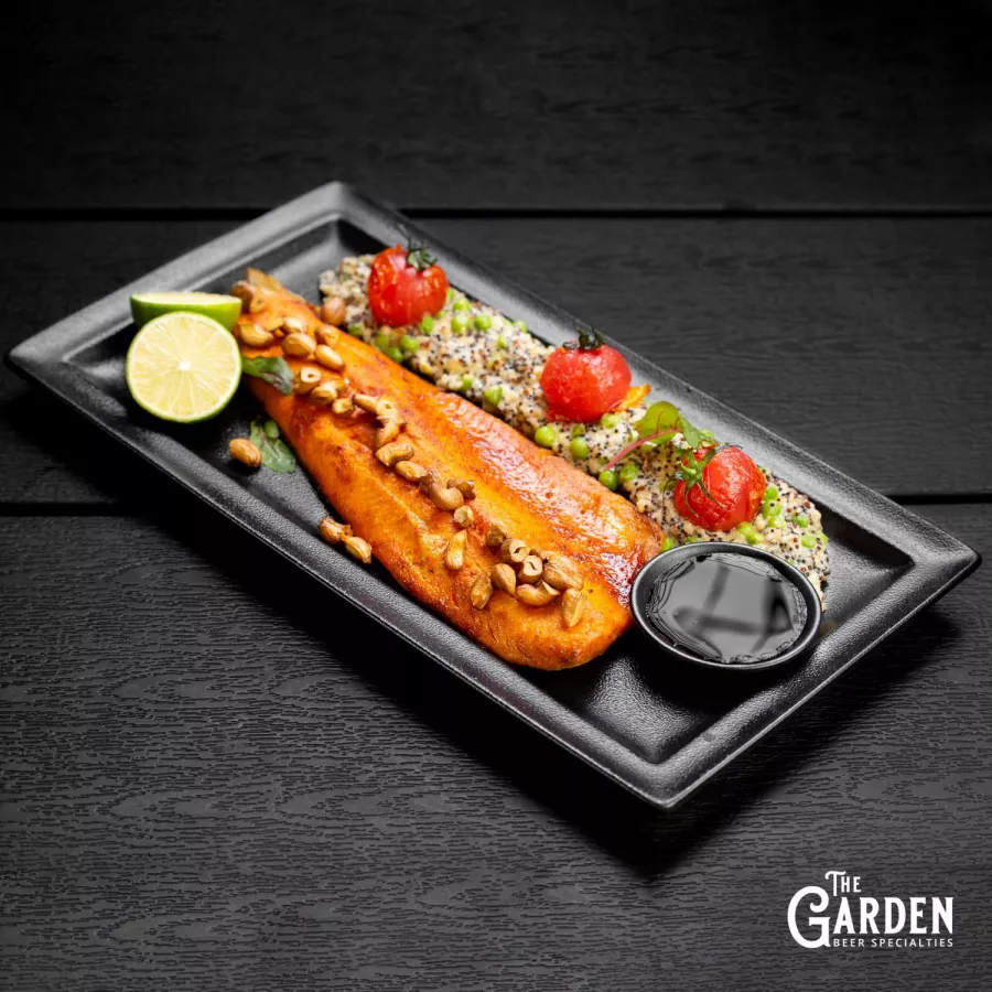 Гастробар The Garden в Ереване: Еда, Досуг, Пиво, Бургеры, Алкоголь, Морепродукты, Шашлык, Стейки, Веранда,