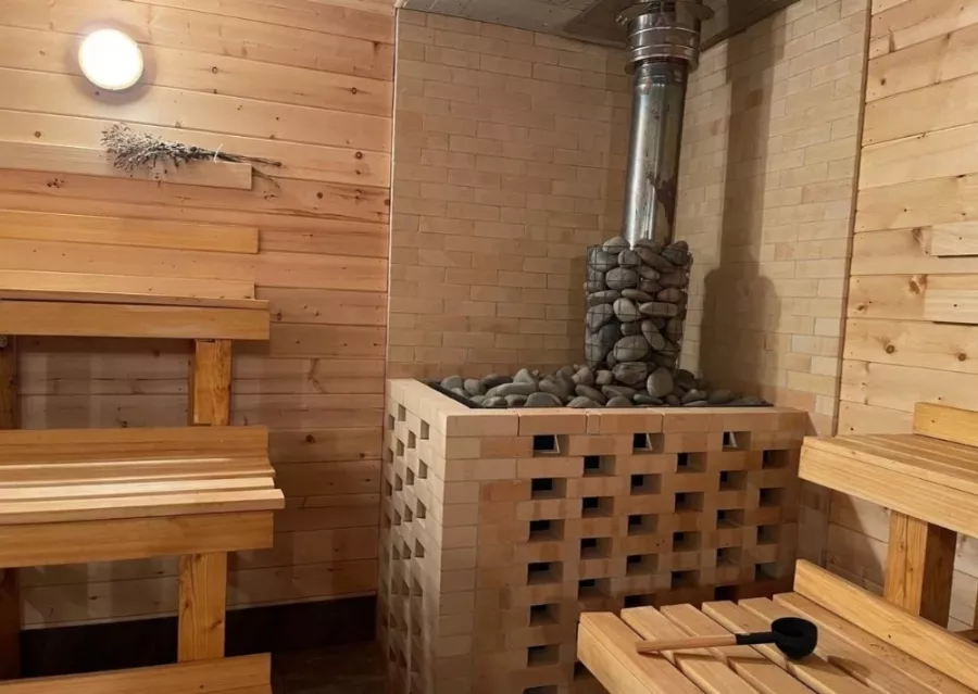 Баня Уральские бани в Екатеринбурге: Легкий пар, Хаммам, Сауна, Бассейн, Русская парная, Комната отдыха, Финская парная,