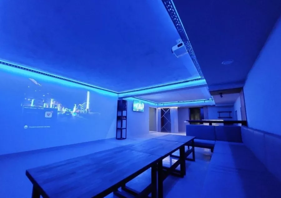 Баня Sauna Club в Екатеринбурге: Легкий пар, Сауна, Финская парная, Русская парная, Хаммам, Бассейн, Комната отдыха, Танцпол, Караоке,