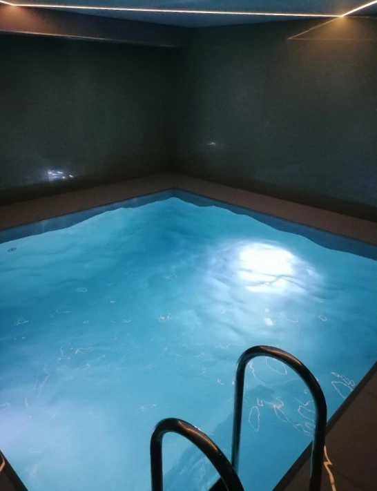 Баня Sauna Club в Екатеринбурге: Легкий пар, Сауна, Финская парная, Русская парная, Хаммам, Бассейн, Комната отдыха, Танцпол, Караоке,