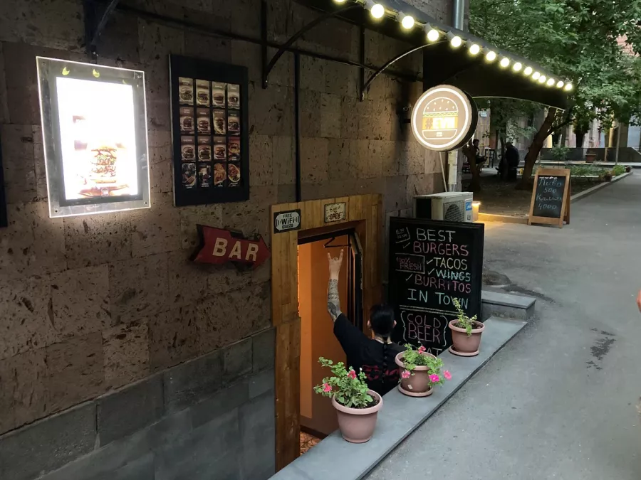Кафе Evn Diner в Ереване: Мексиканская кухня, Бургеры, Алкоголь, Доставка, Быстро перекусить, На каждый день, Отдохнуть вечером, Встретиться с друзьями,