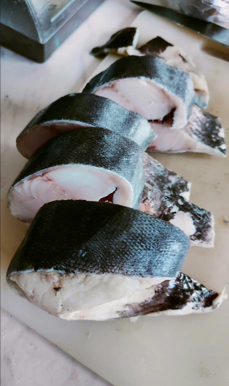 Магазин морепродуктов Black fish в Екатеринбурге: Морепродукты, Рыба, Покушать, Продуктовый, Икорный магазин, Фишмаркет, Банные закуски,