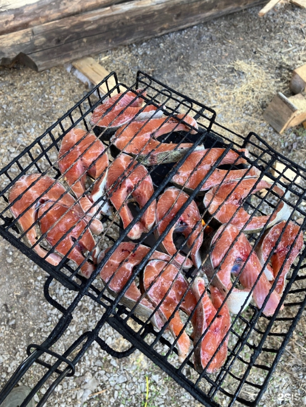 Форелевая ферма Фермерская форель в Екатеринбурге: Морепродукты, Рыба, Продуктовый, Икра, Фишмаркет, Банные закуски, Покушать,