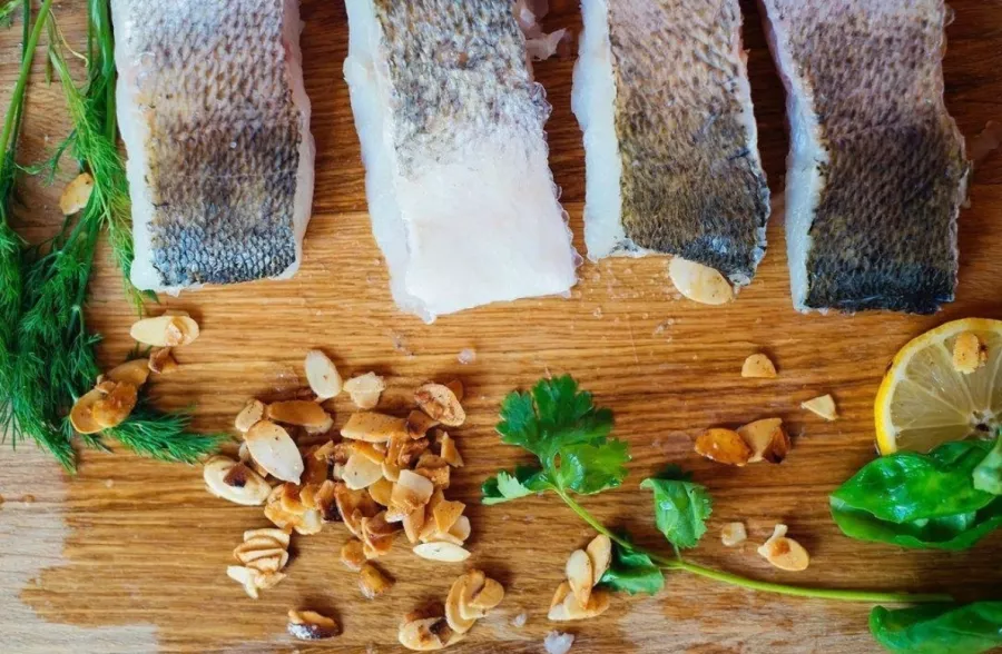 Магазин морепродуктов Moresole в Екатеринбурге: Морепродукты, Покушать, Рыба, Продуктовый, Икра, Фишмаркет, Банные закуски,