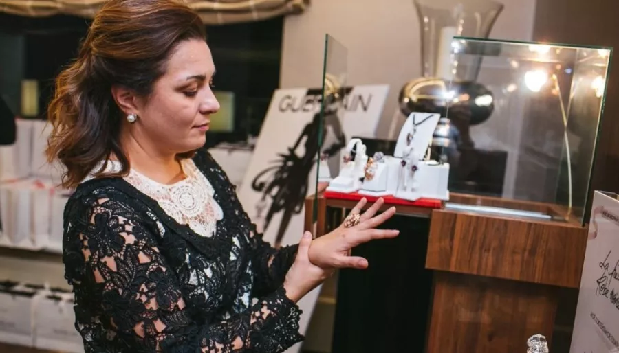 Сеть ювелирных салонов MIUZ Diamonds в Сочи: Бракосочетание , Для влюбленных, Обручальные кольца , Помолвочное кольцо 💍 , Ювелирные изделия , Ювелирные украшения ,