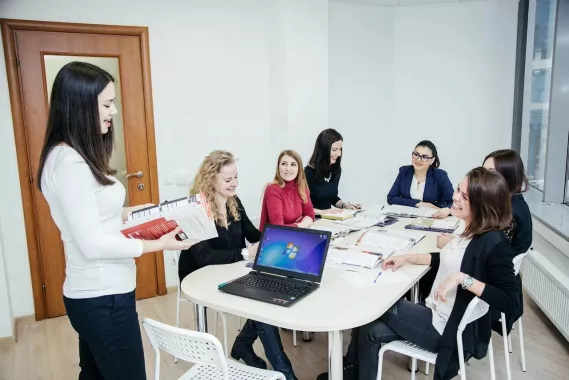 Языковая школа "Divelang" на Малой Дмитровке