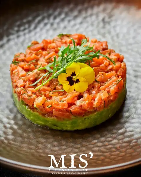 Ресторан Mis' в Ереване: Армянская кухня, Шашлык, Мясо, Алкоголь, Стейки, Бургеры, Коктейли, Живая музыка, Для особых случаев, Для свиданий,