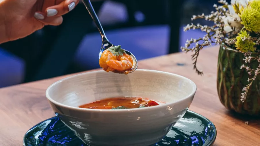Ресторан Oxygen в Ереване: Европейская кухня, Фьюжн, Алкоголь, Завтраки, Пицца, Веранда, Детская комната, Встретиться с друзьями, Отдохнуть вечером, Живая музыка,