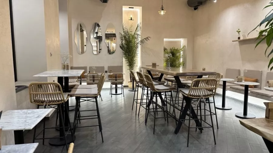 Кофейня CoffeBerry в Ереване: Кофе, Завтраки, Коктейли, Веранда, Порабоать, Быстро перекусить,
