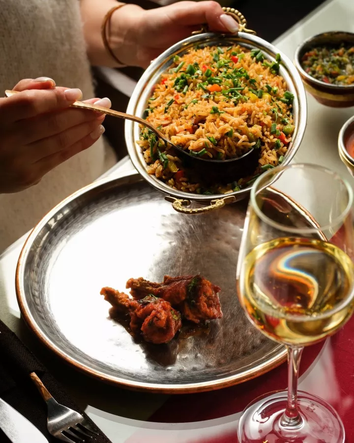 Ресторан Indian Mehak в Ереване: Индийская кухня, Азиатская кухня, Для веганов, Доставка, Веранда, На каждый день, Встретиться с друзьями,