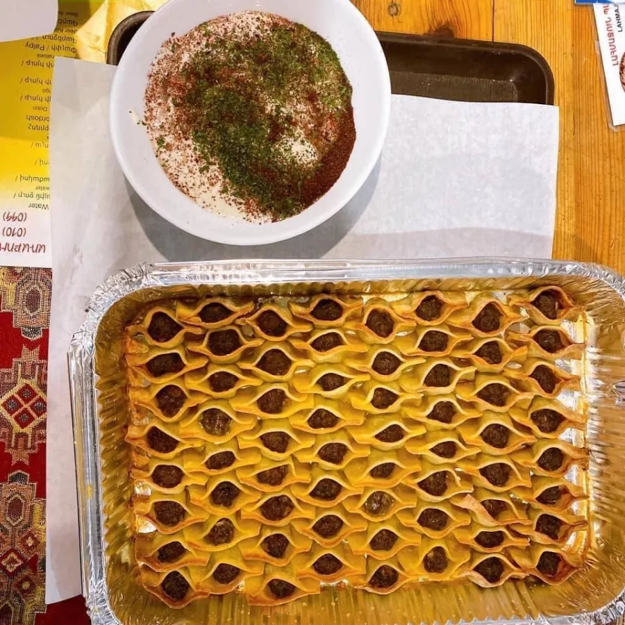 Ресторан Mer Taghe в Ереване: Армянская кухня, Веранда, Доставка, На каждый день, Шашлык,