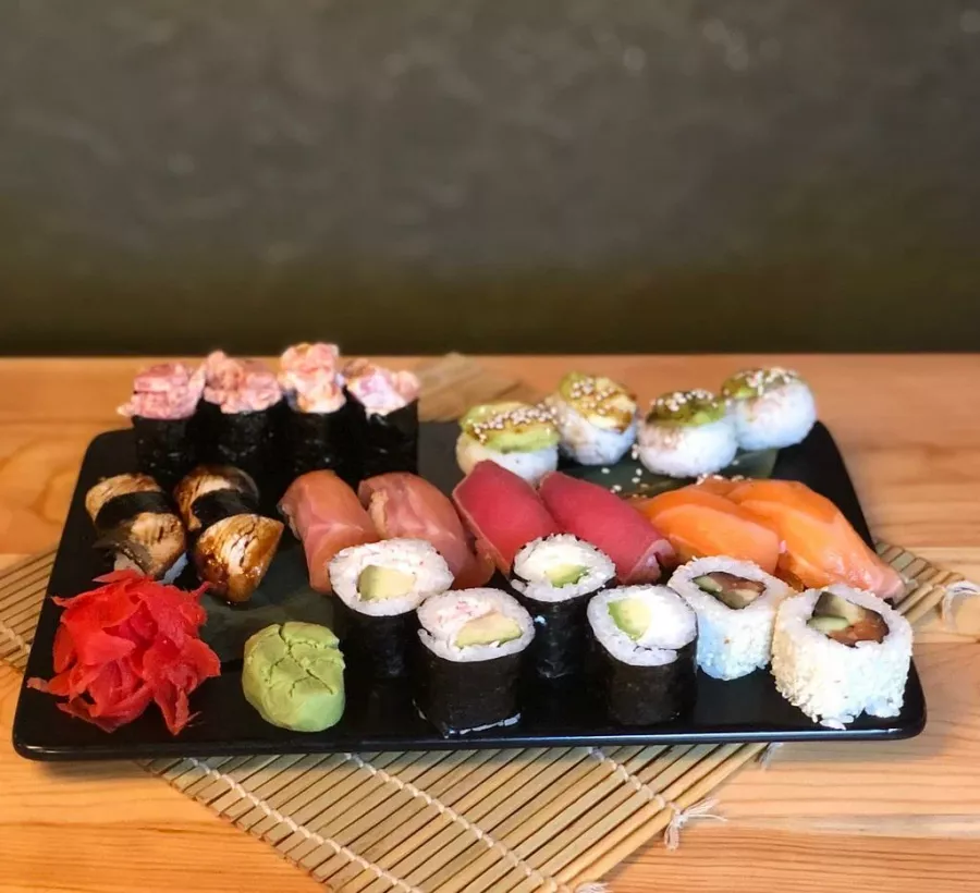 Ресторан Tokyooo в Ереване: Ресторан, Азиатская кухня, Доставка, Попробовать новое, Для свиданий, На каждый день,