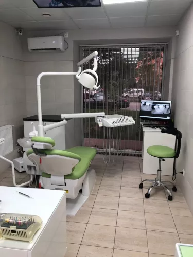 Стоматологическая клиника Ам-Плаззо  в  Краснодаре