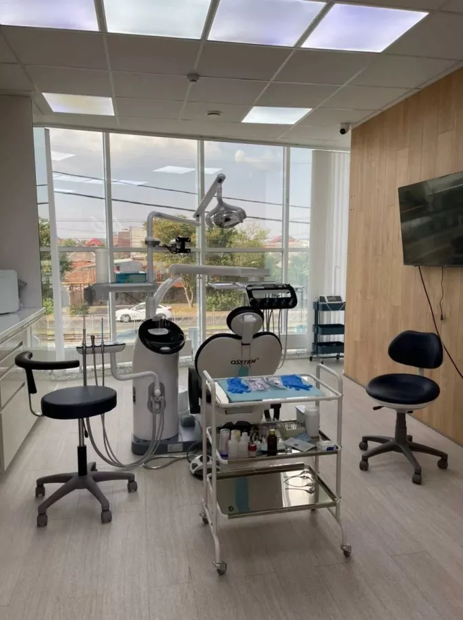 Стоматологическая клиника 2f Clinic в Краснодаре: Имплантация, Лечение Зуба, Удаление Зуба, Детский Стоматолог, Стоматология, Лечение Десен, Лечение Кариеса, Бесплатная Консультация, Диагностика,