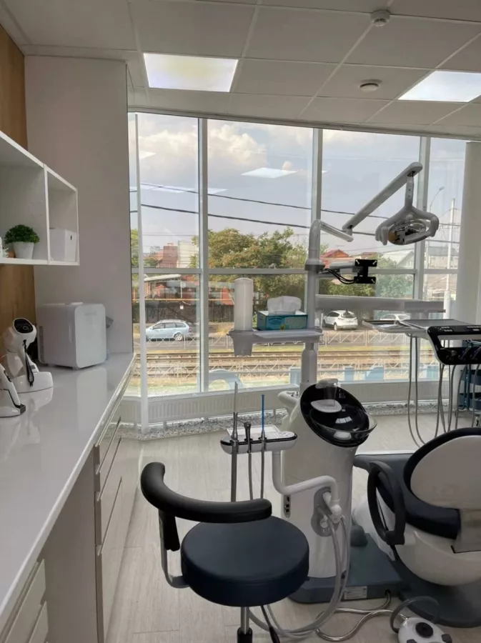 Стоматологическая клиника 2f Clinic в Краснодаре: Имплантация, Лечение Зуба, Удаление Зуба, Детский Стоматолог, Стоматология, Лечение Десен, Лечение Кариеса, Бесплатная Консультация, Диагностика,