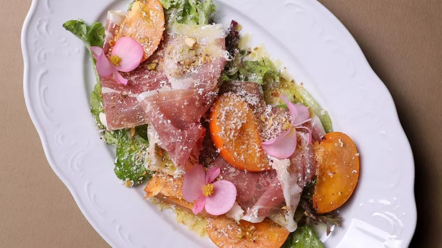 Ресторан Hedonist в Ереване: Армянская кухня, Европейская кухня, Фьюжн, Десерты, Детская комната, Для свиданий, Заказать банкеты, Для особых случаев, Живая музыка,