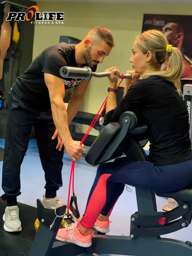 Фитнес-клуб ProLife Fitness & SPA в Ереване: Тренажерный зал, Фитнес, Тхэ-бо, Тхэ-чи, Йога, Кунг-фу, Танец живота, Хореография, Персональный тренер, Групповые тренировки, Бассейн, Spa,