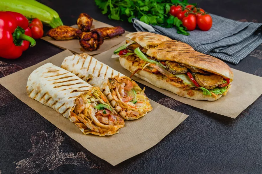 Кафе быстрого питания Шаурма & Таук в Сочи: Шаурма, Гирос, Шашлык, Бургер, Хотдог, Фастфуд, Шаверма, Вкуснаяеда, Картошка,