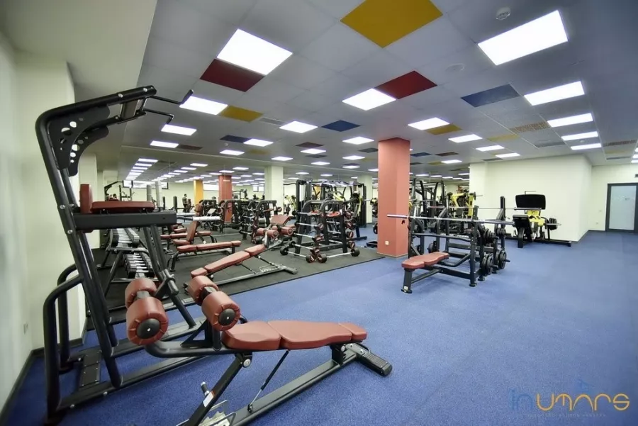 Спортивный комплекс InSport в Ереване: Тренажерный зал, Фитнес, Групповые тренировки, Персональный тренер, Бассейн, Сауна, Йога,