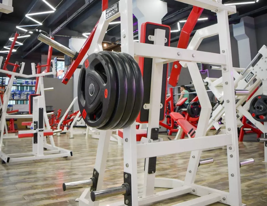 Тренажерный зал The One Gym в Ереване: Пилатес, Йога, Тренажерный зал, Групповые тренировки, Персональный тренер, Тренировка ,