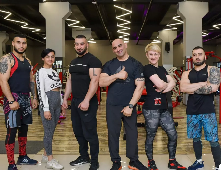Тренажерный зал The One Gym в Ереване: Пилатес, Йога, Тренажерный зал, Групповые тренировки, Персональный тренер, Тренировка ,