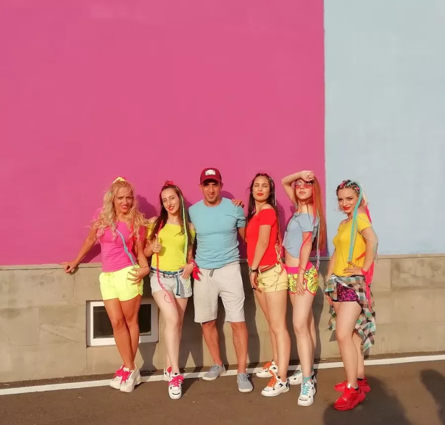 Школа танцев Areni Dance Studio в Ереване: Индивидуальные Тренировки, Частные Уроки, Хореография, Народные Танцы, Фитнес, Спортзал, Танцы На Заказ, Хип-хоп,