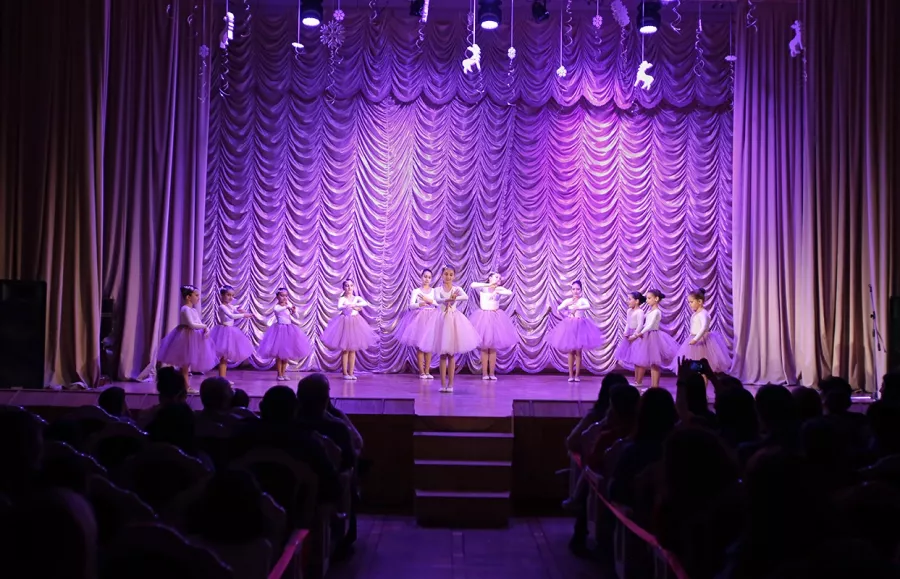 Школа танцев Areni Dance Studio в Ереване: Индивидуальные Тренировки, Частные Уроки, Хореография, Народные Танцы, Фитнес, Спортзал, Танцы На Заказ, Хип-хоп,
