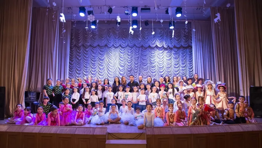 Школа танцев Areni Dance Studio в Ереване: Индивидуальные Тренировки, Частные Уроки, Хореография, Народные Танцы, Фитнес, Спортзал, Танцы На Заказ, Хип-хоп,