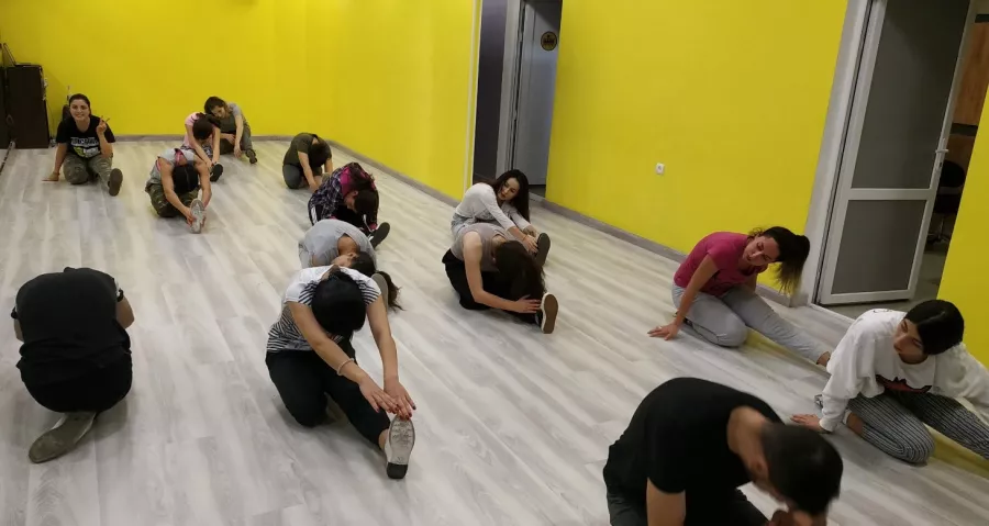 Танцевальная Студия iDANCE ACADEMY в Ереване: Хореография, Современные Танцы, Брейк Данс, Фитнес, Свадебный Танец, Зумба, Групповые занятия, Хип-хоп,
