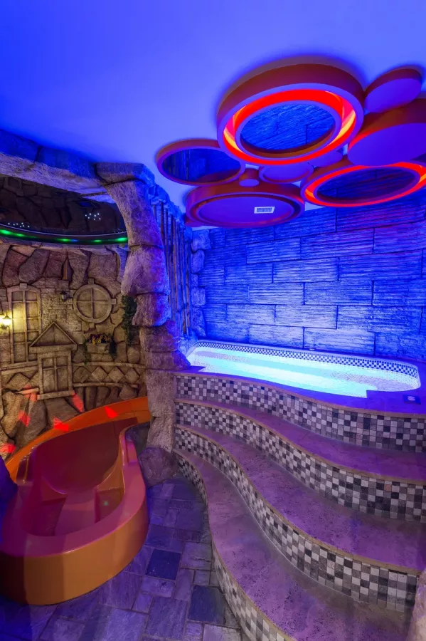 Сауна Green Palace Hotel в Ереване: Русская баня, Банщик, Финские бани, Джакузи, Бассейн, Бильярд, Массаж,