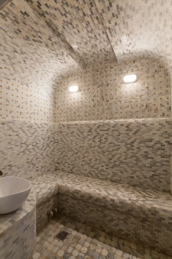 Сауна Green Palace Hotel в Ереване: Русская баня, Банщик, Финские бани, Джакузи, Бассейн, Бильярд, Массаж,