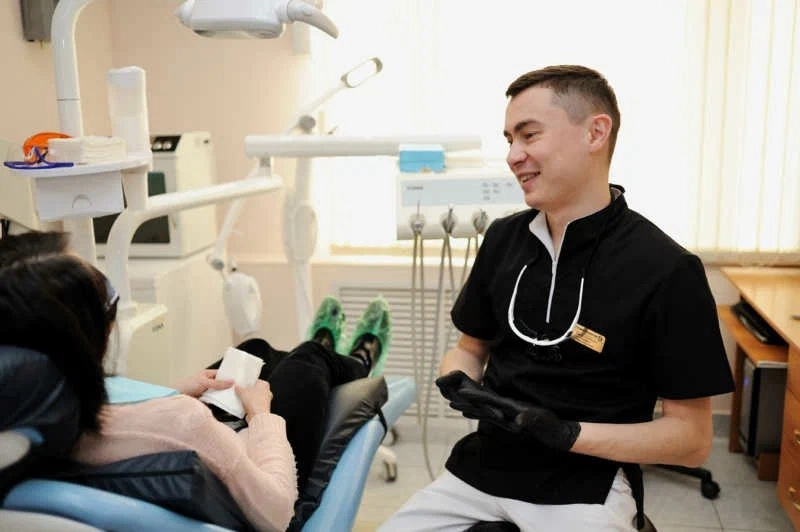 Стоматологическая клиника XXI век в Казани: Стоматолог, Имплантация, Лечение Зуба, Удаление зубов, Лечение Десен, Диагностика, Консультация ,