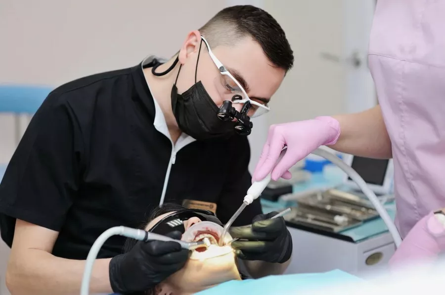 Стоматологическая клиника XXI век в Казани: Стоматолог, Имплантация, Лечение Зуба, Удаление зубов, Лечение Десен, Диагностика, Консультация ,