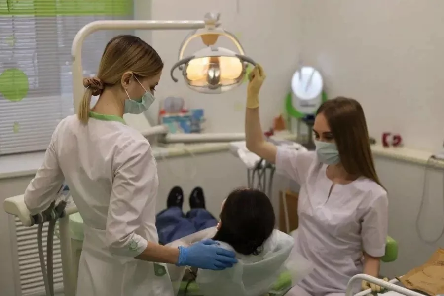 Стоматологическая клиника Вкус в Казани: Имплантация, Лечение Зуба, Удаление зубов, Стоматолог, Лечение Десен, Диагностика, Консультация , Здоровье,