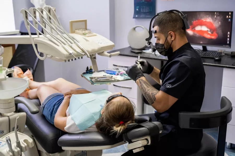 Стоматологическая клиника Dr. Vugar dental в Казани: Стоматолог, Имплантация, Лечение Зуба, Удаление зубов, Лечение Десен, Диагностика, Консультация , Здоровье,