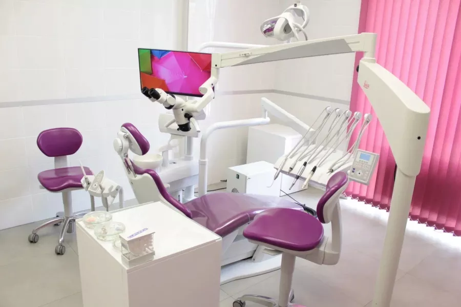 Стоматологическая клиника Dentalroom в Нижнем Новгороде: Имплантация, Лечение Зуба, Удаление Зуба, Детский Стоматолог, Стоматология, Лечение Десен, Лечение Кариеса, Бесплатная Консультация, Диагностика,