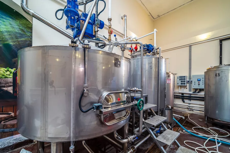 Пивоварня Gelenbeer в Геленджике: Пиво, Банные закуски, Снековая продукция, Морепродукты, Разливной сидр, Безалкогольные напитки, Рыба,